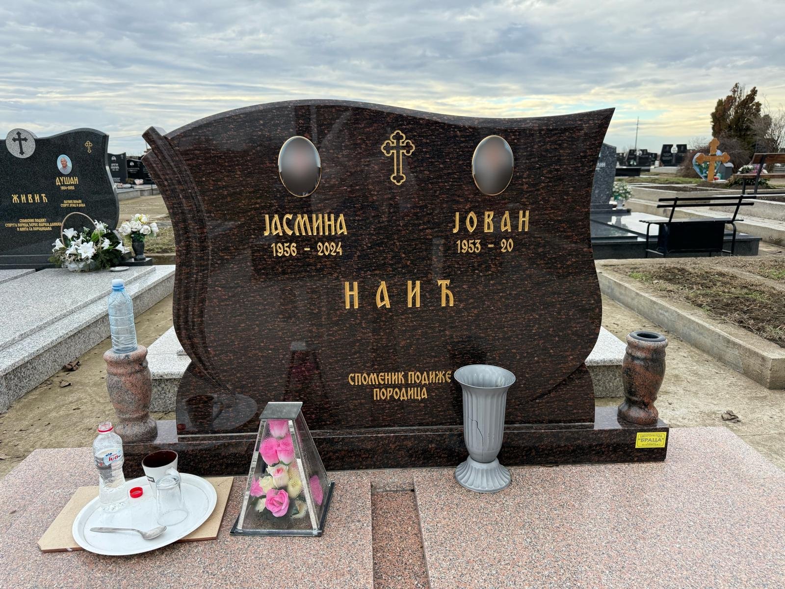 Spomenici za dvoje 2